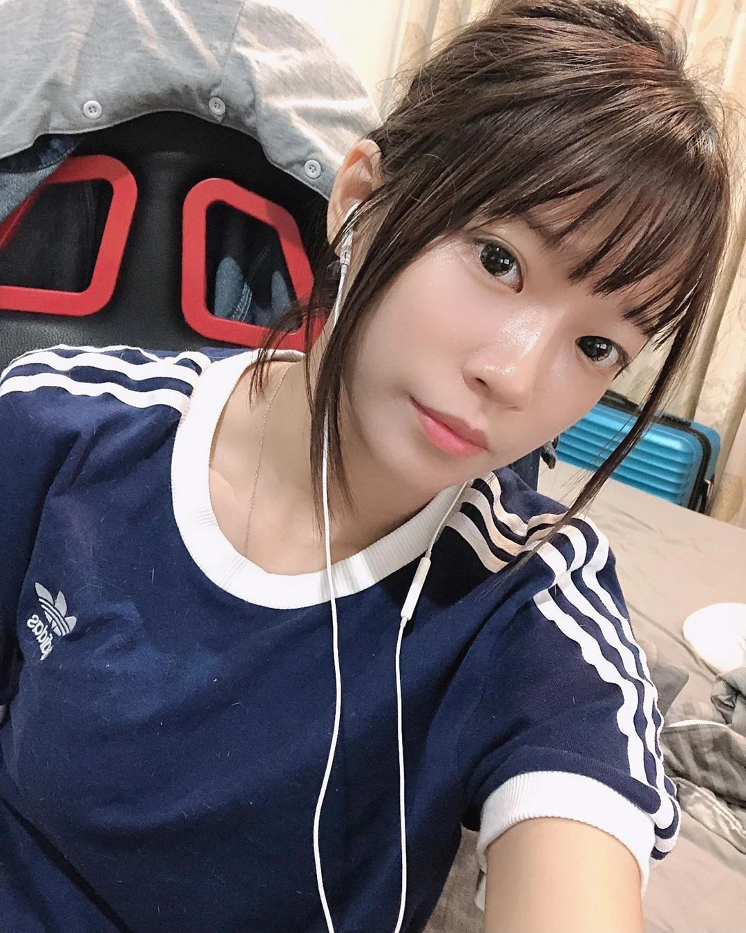 3879317.webp