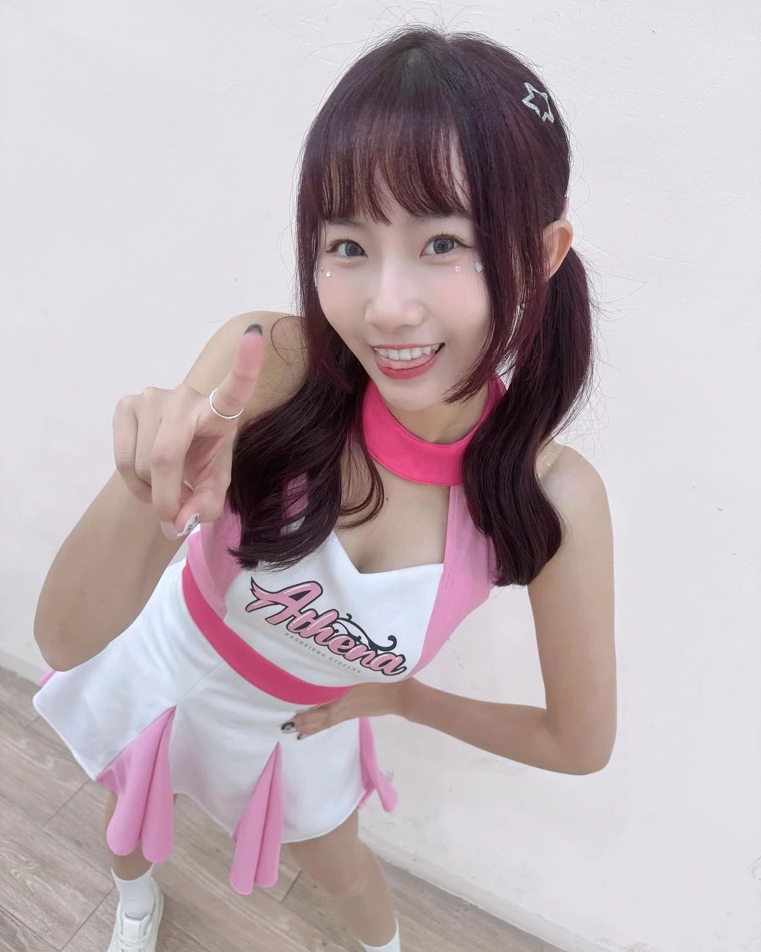 30928374.webp
