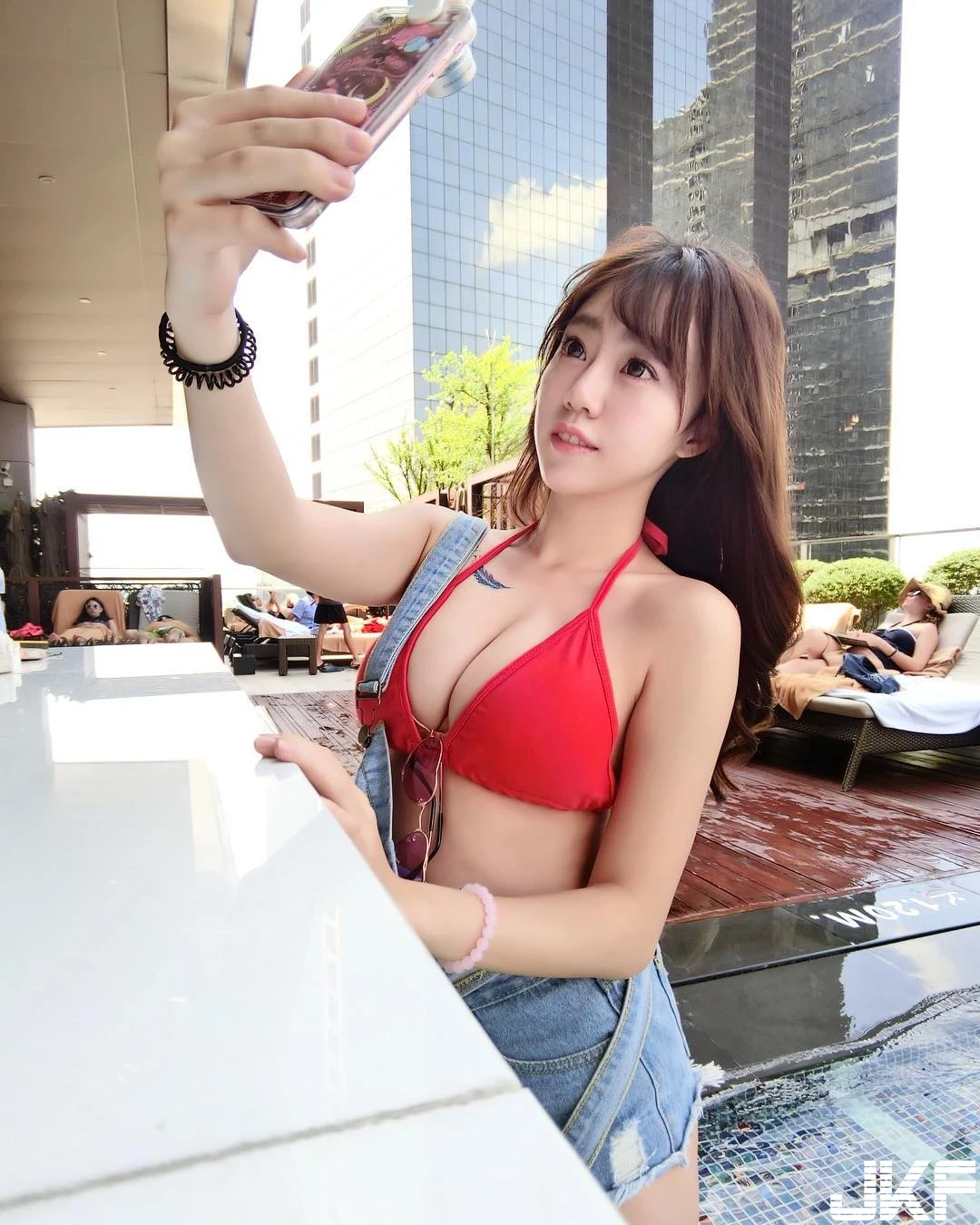 5042535.webp