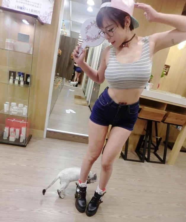 4213099.webp