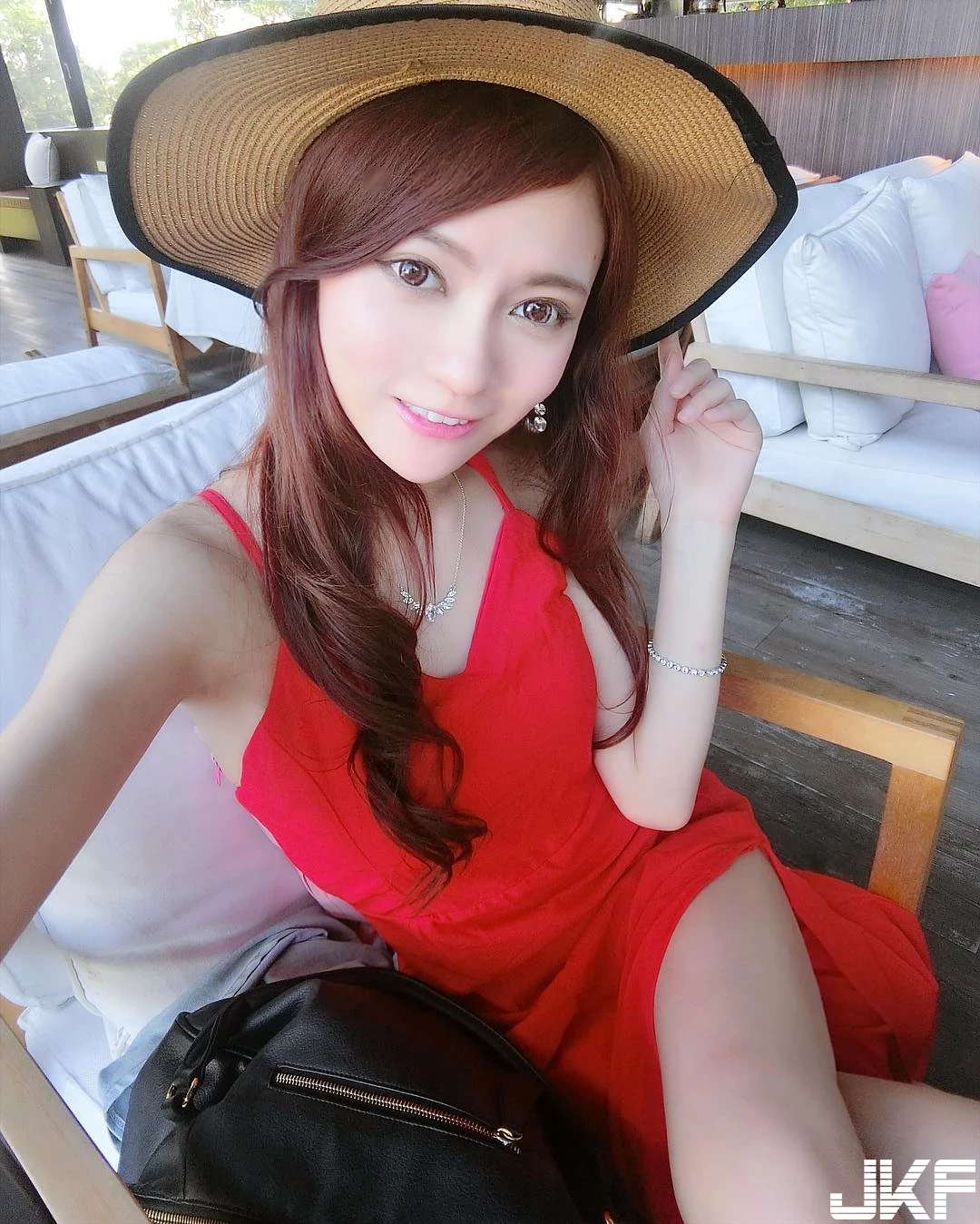 16809921.webp