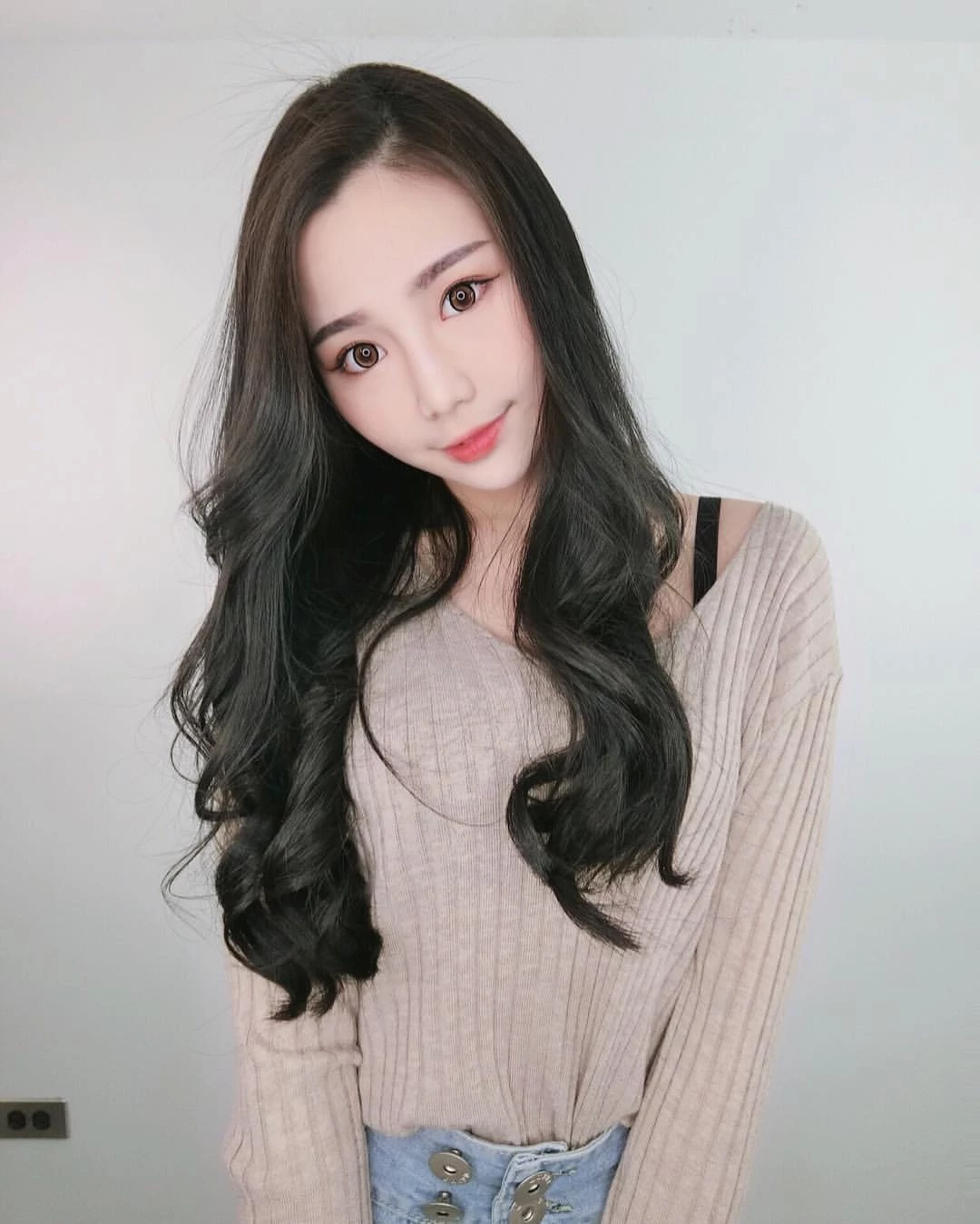 4382182.webp