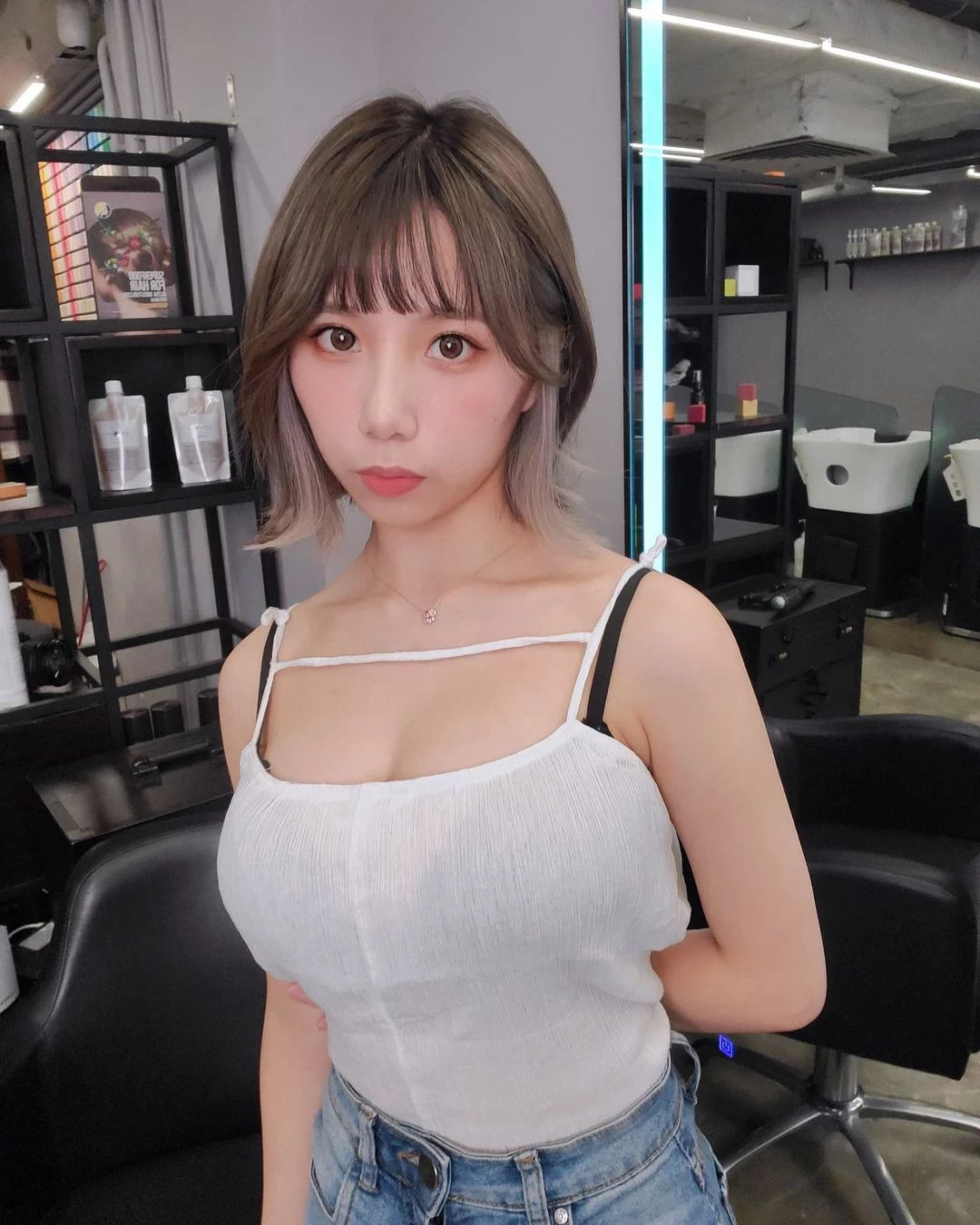 19501483.webp