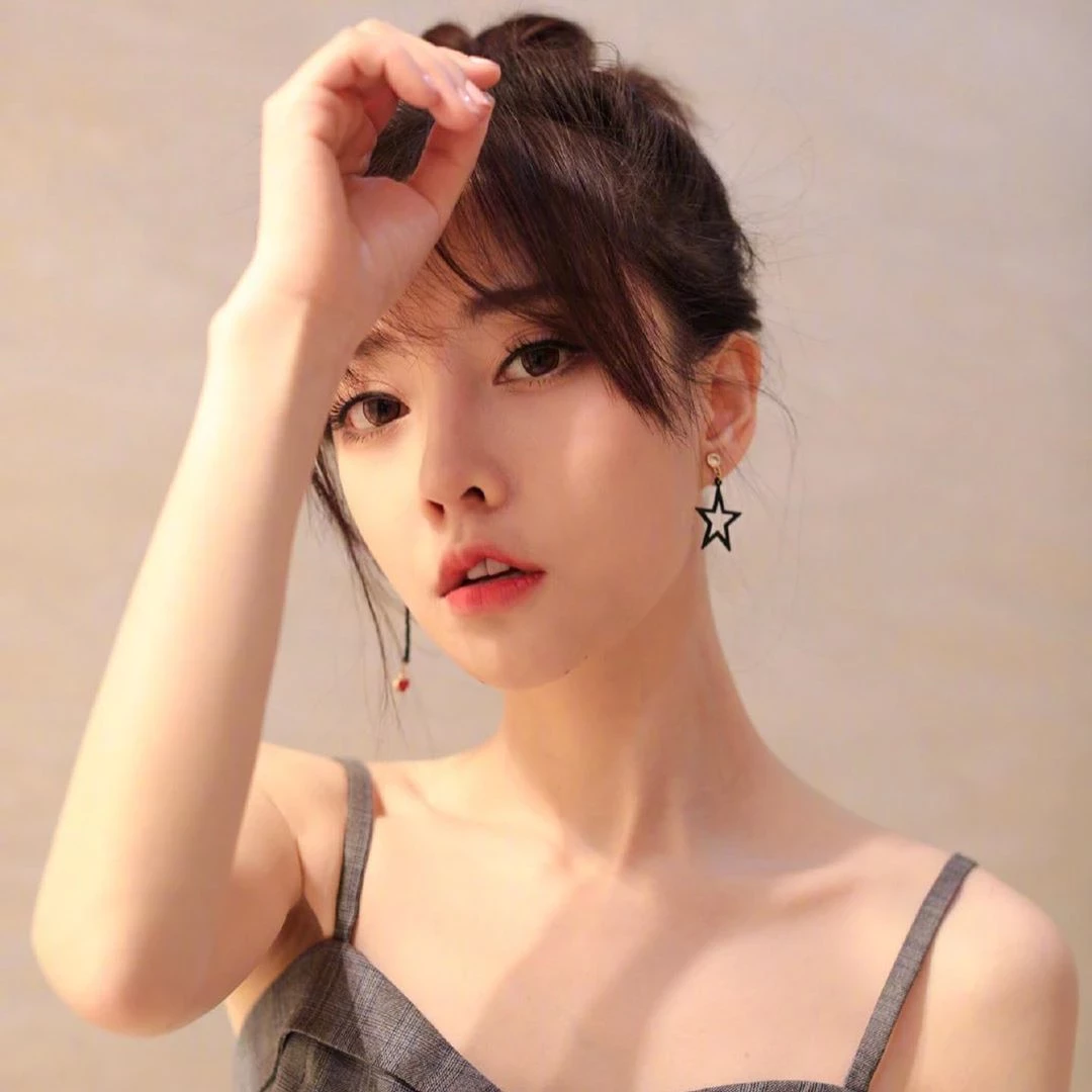 4353949.webp