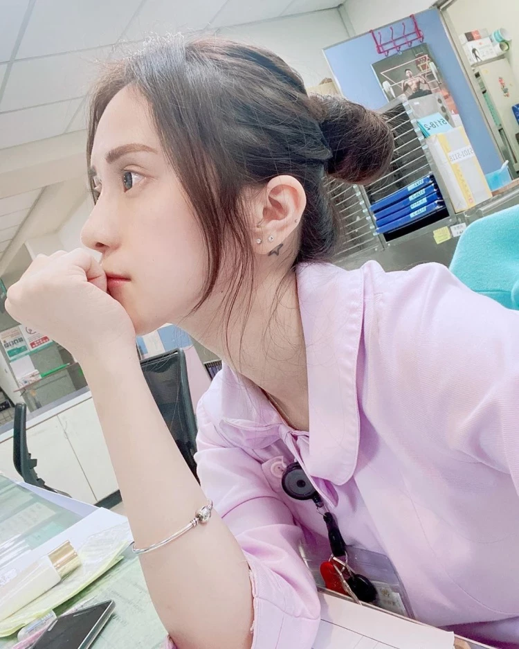 3895426.webp