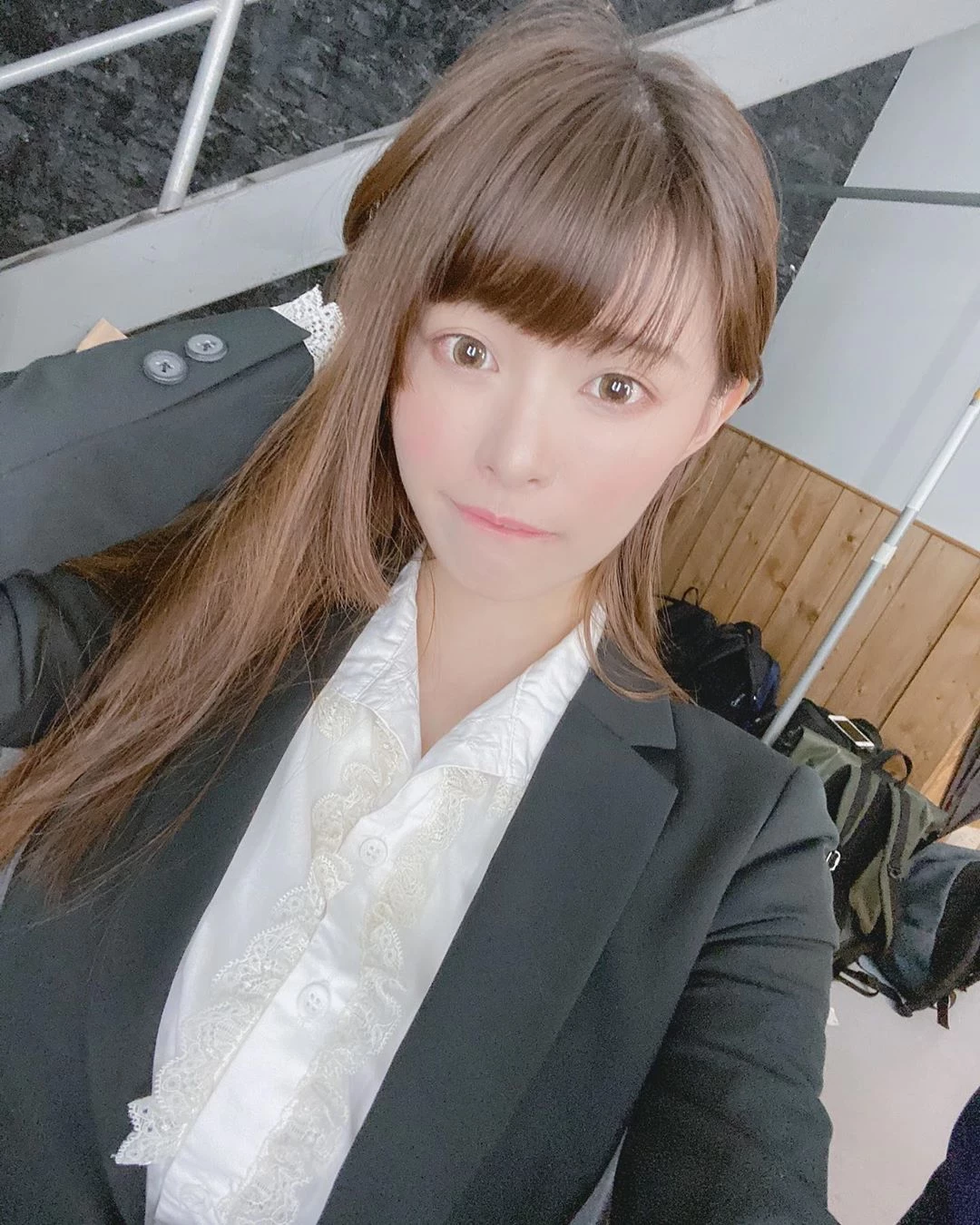 3895487.webp