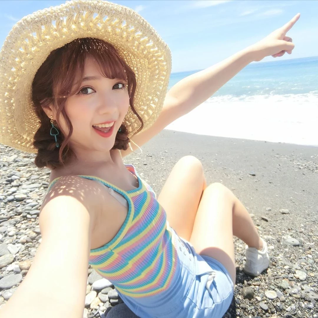 3895540.webp