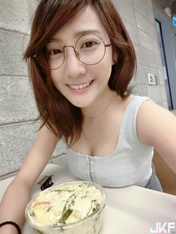 16836823.webp