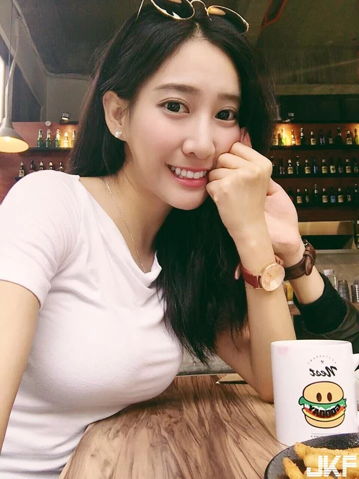 16836853.webp