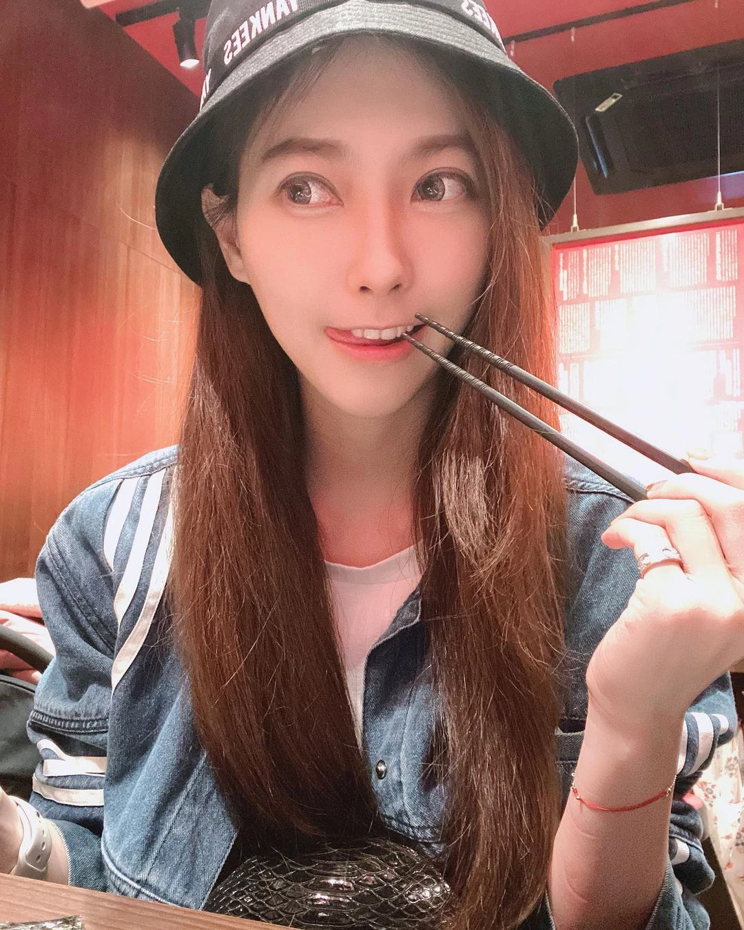 18196358.webp