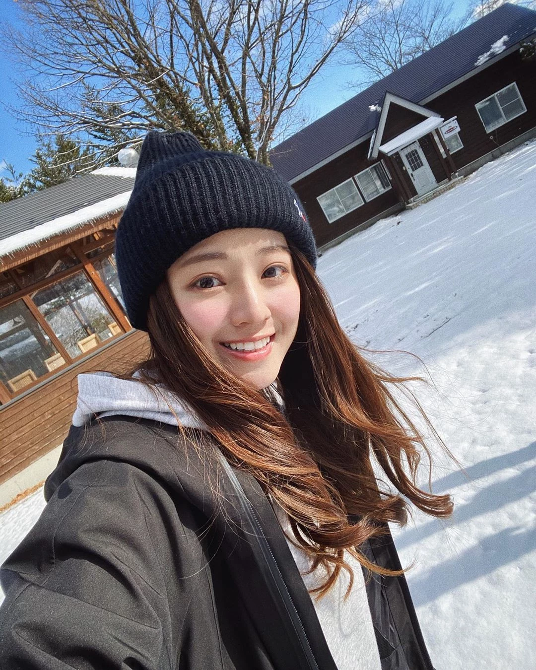 3904186.webp