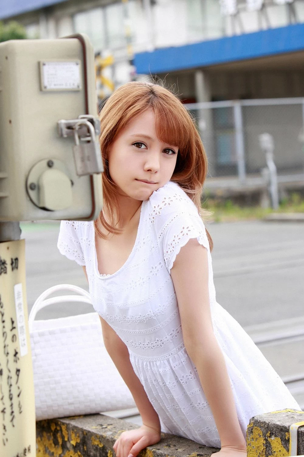 30601925.webp