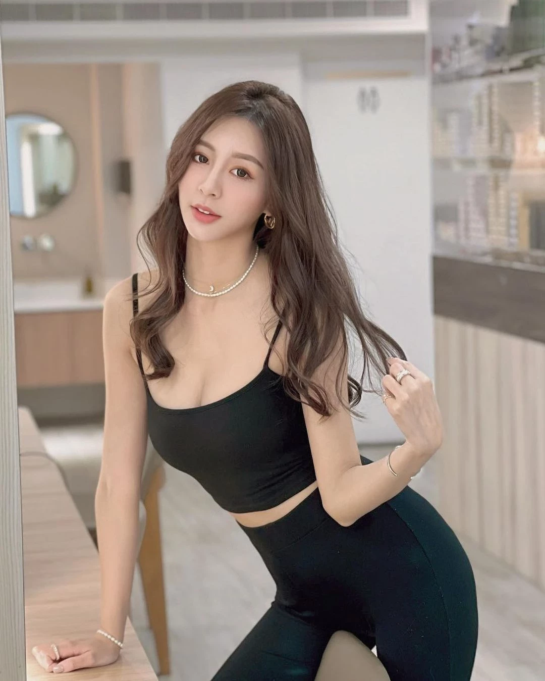 19598865.webp