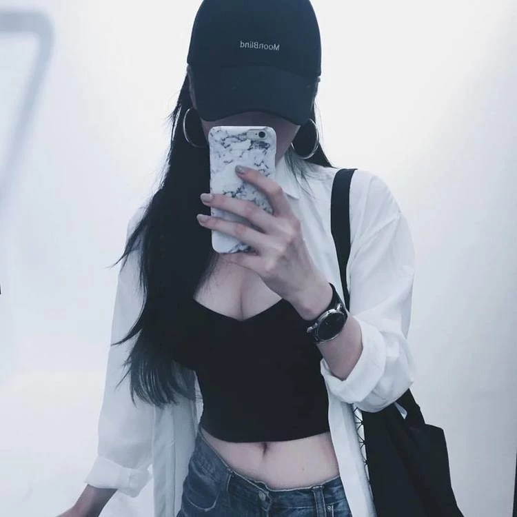 16801249.webp
