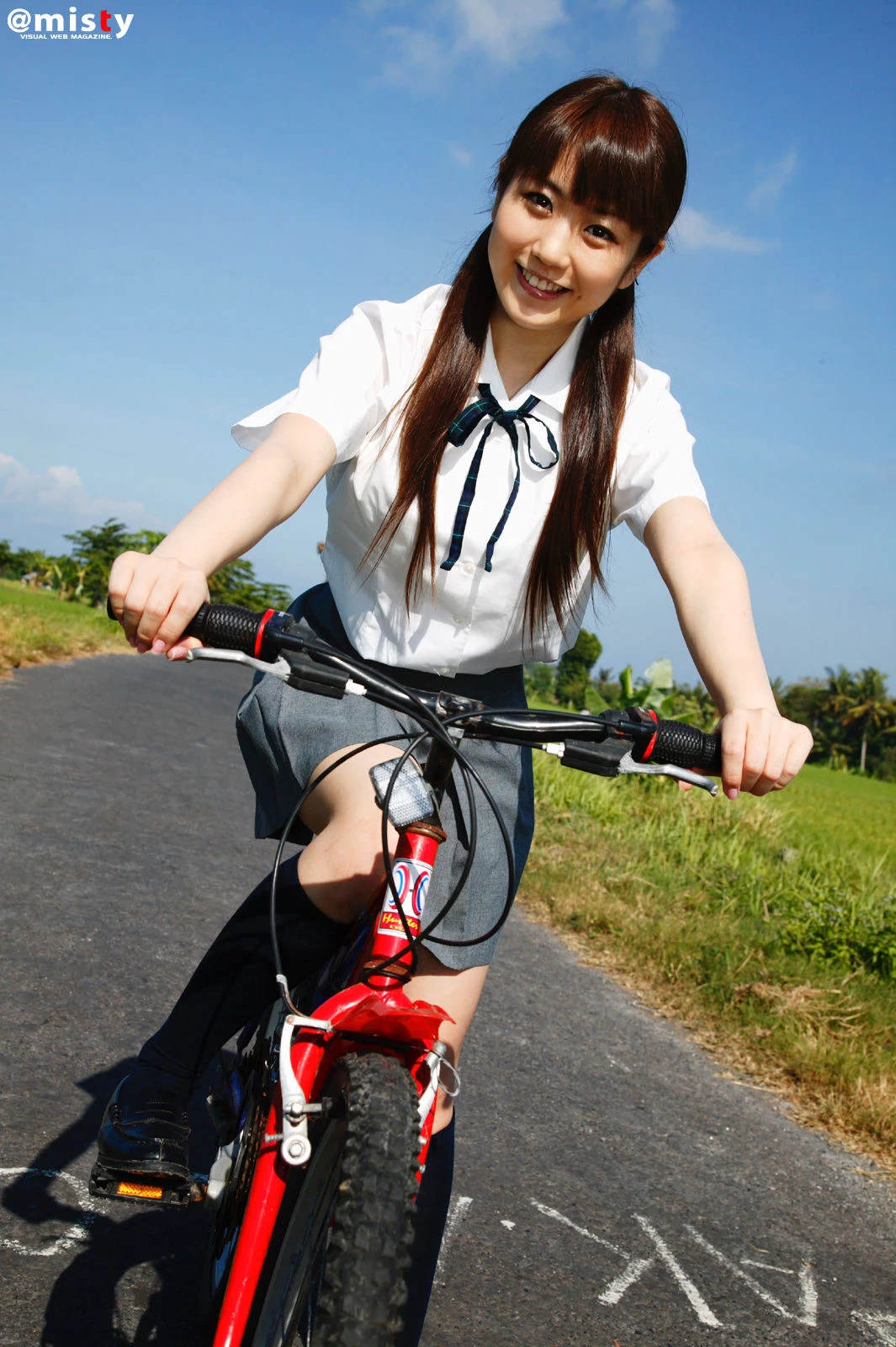 30637152.webp