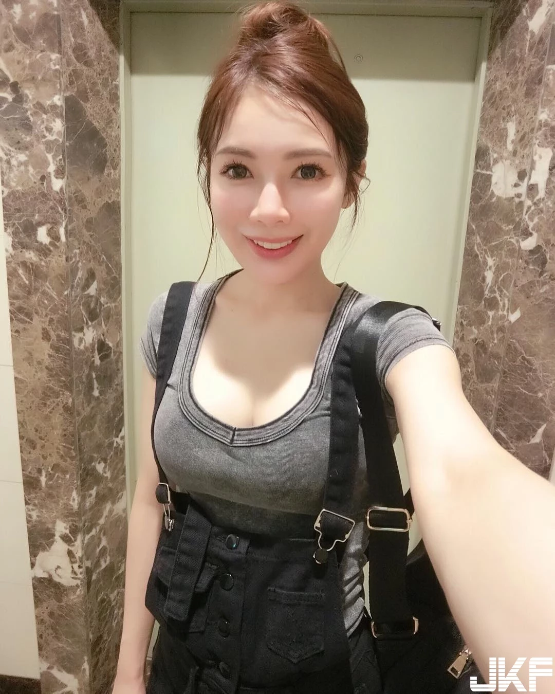 5081394.webp