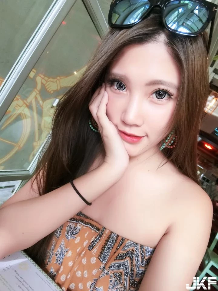 5012949.webp