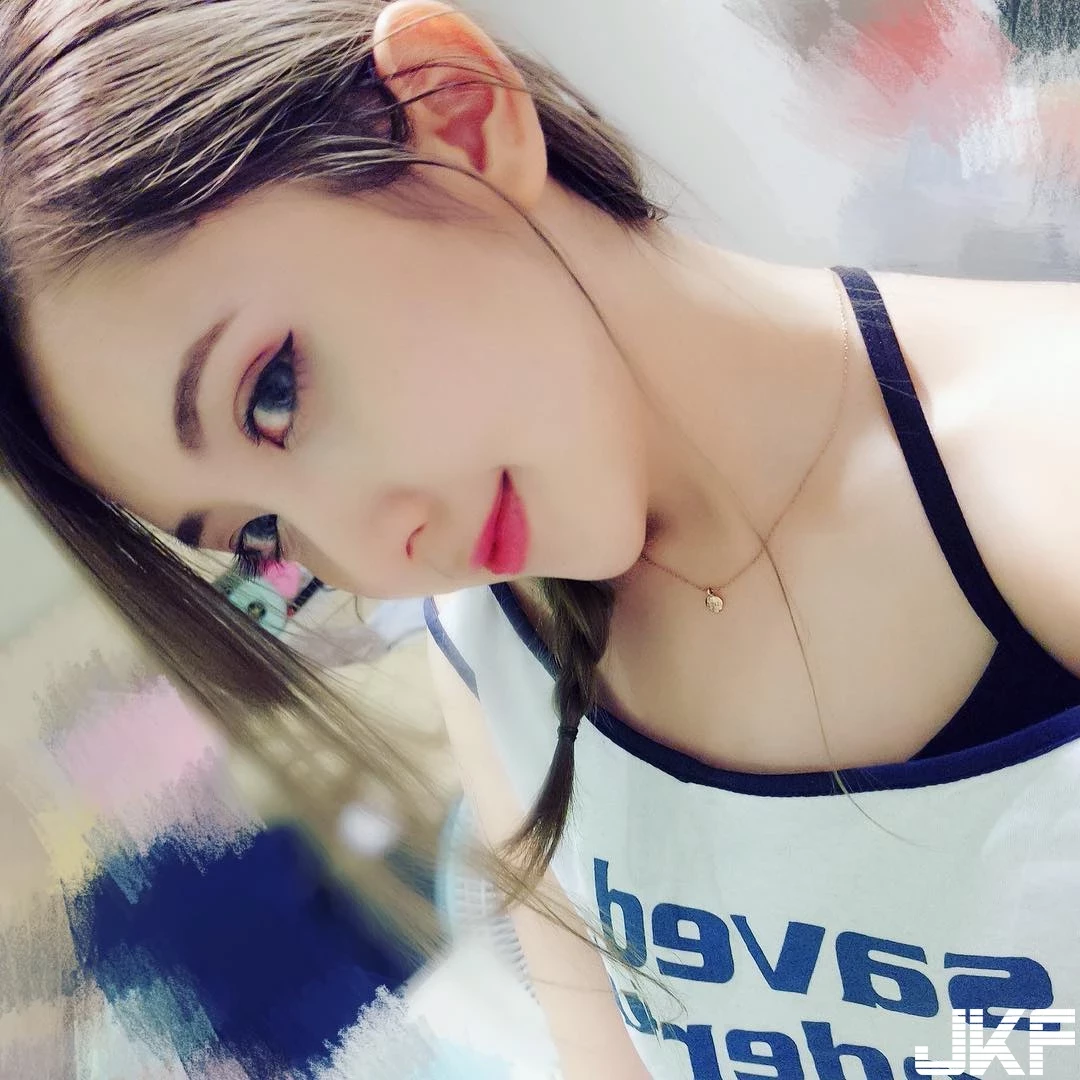 4951696.webp