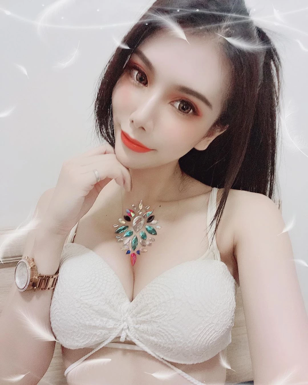 3912937.webp