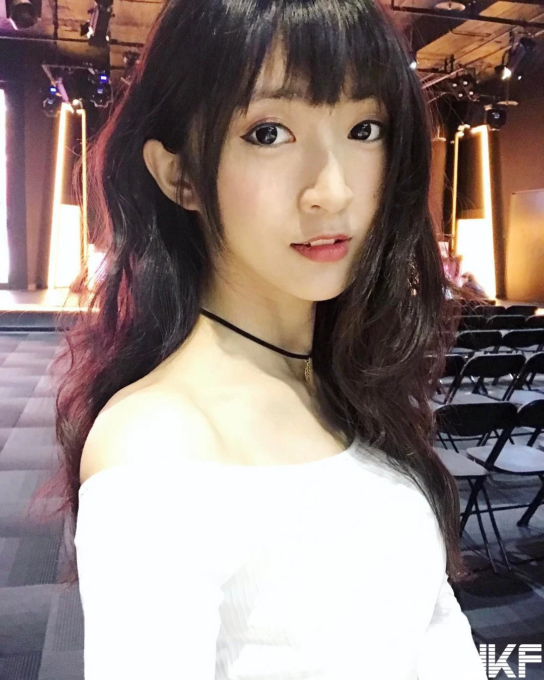 4894757.webp