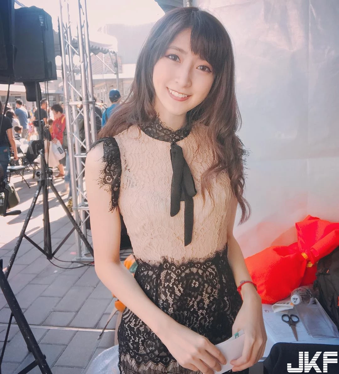 4894759.webp