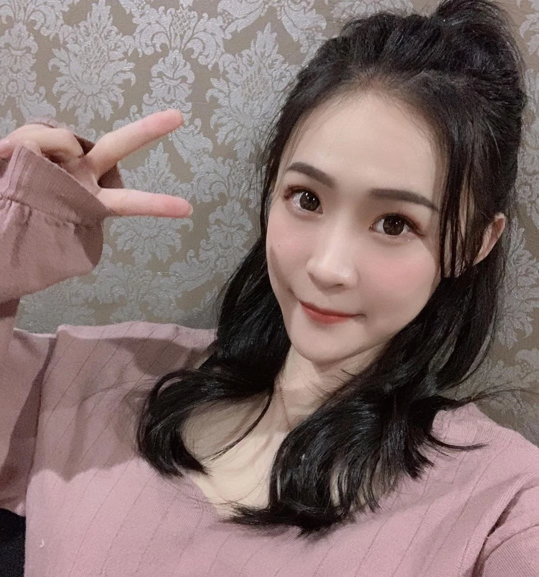 3912944.webp