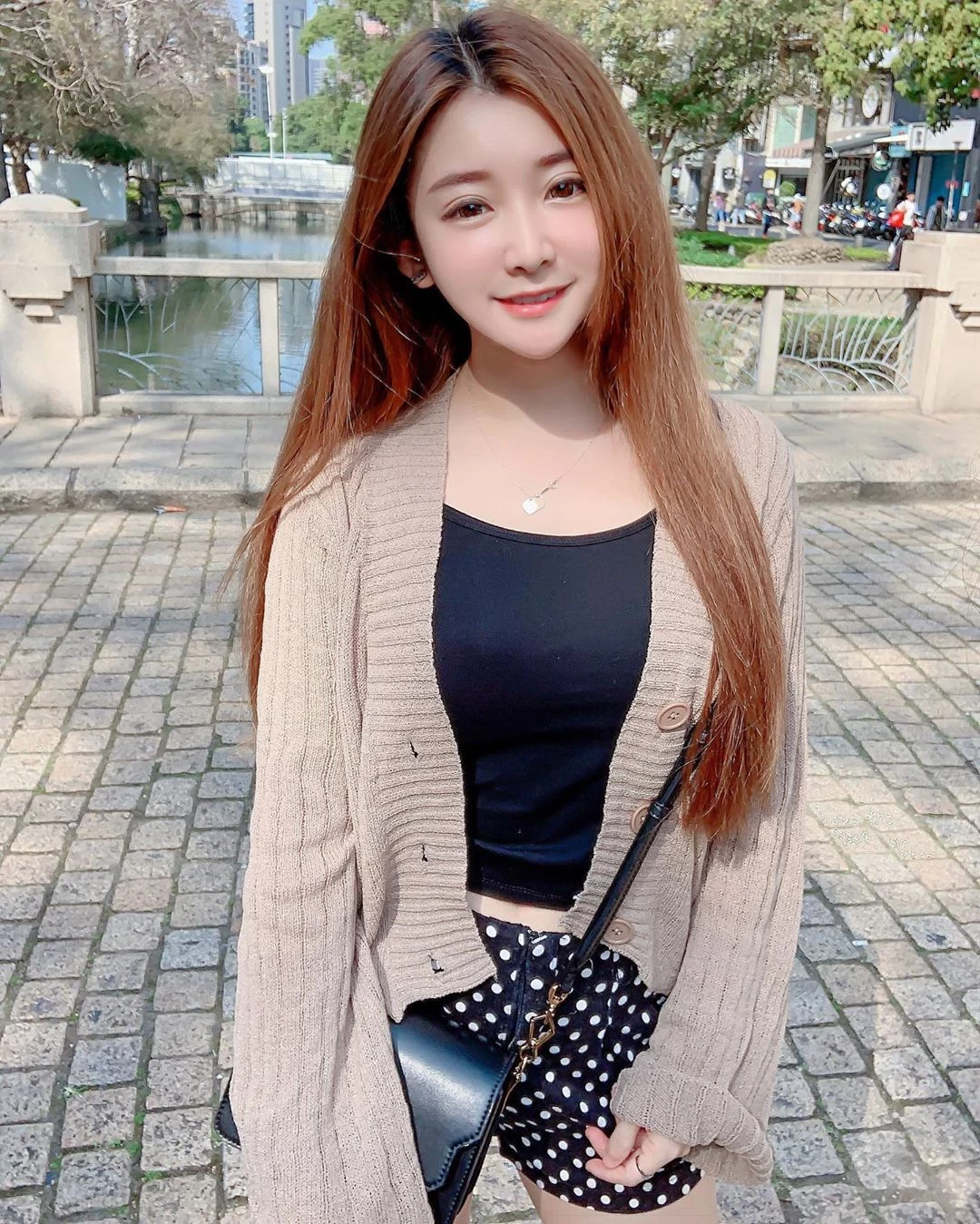 3913285.webp