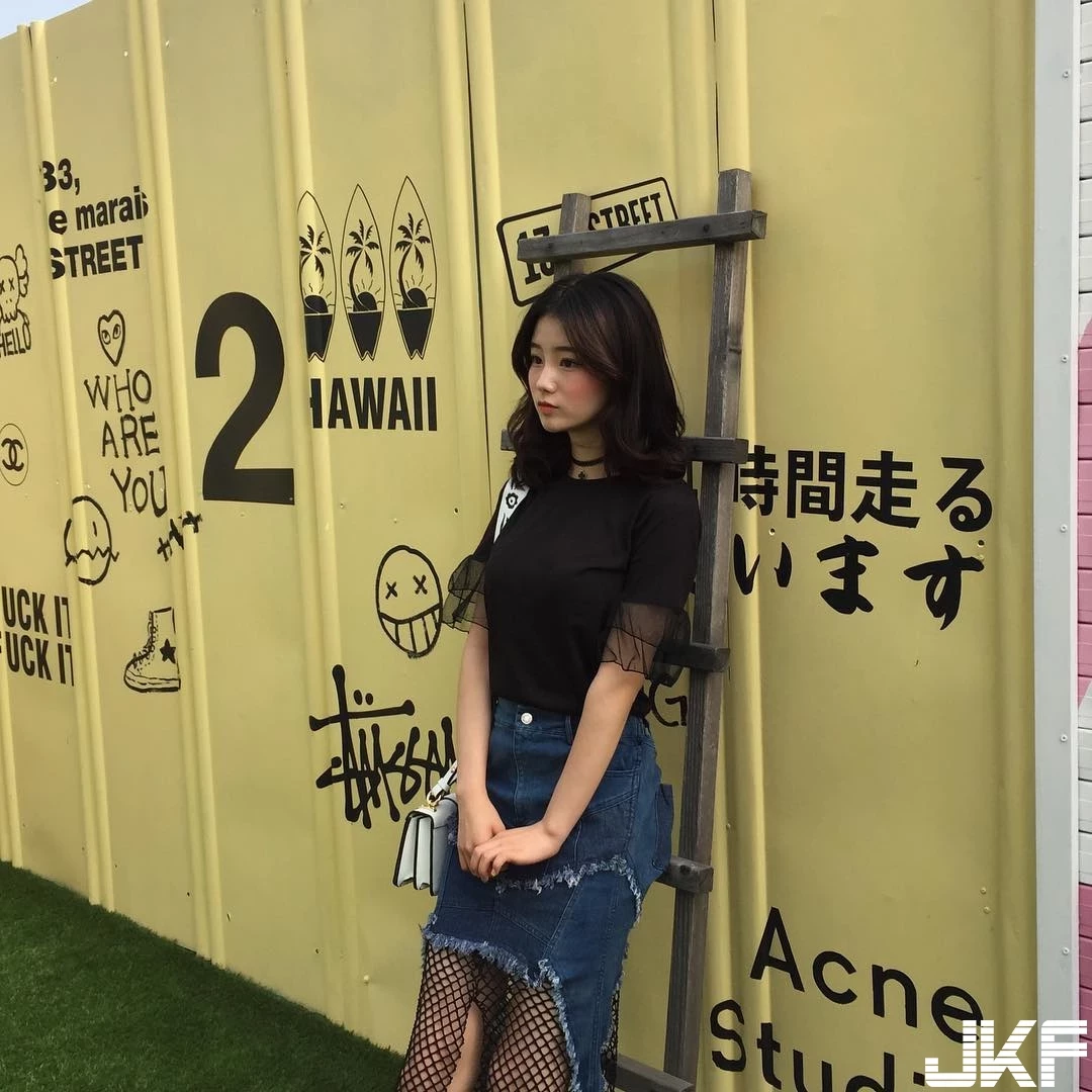 7253076.webp