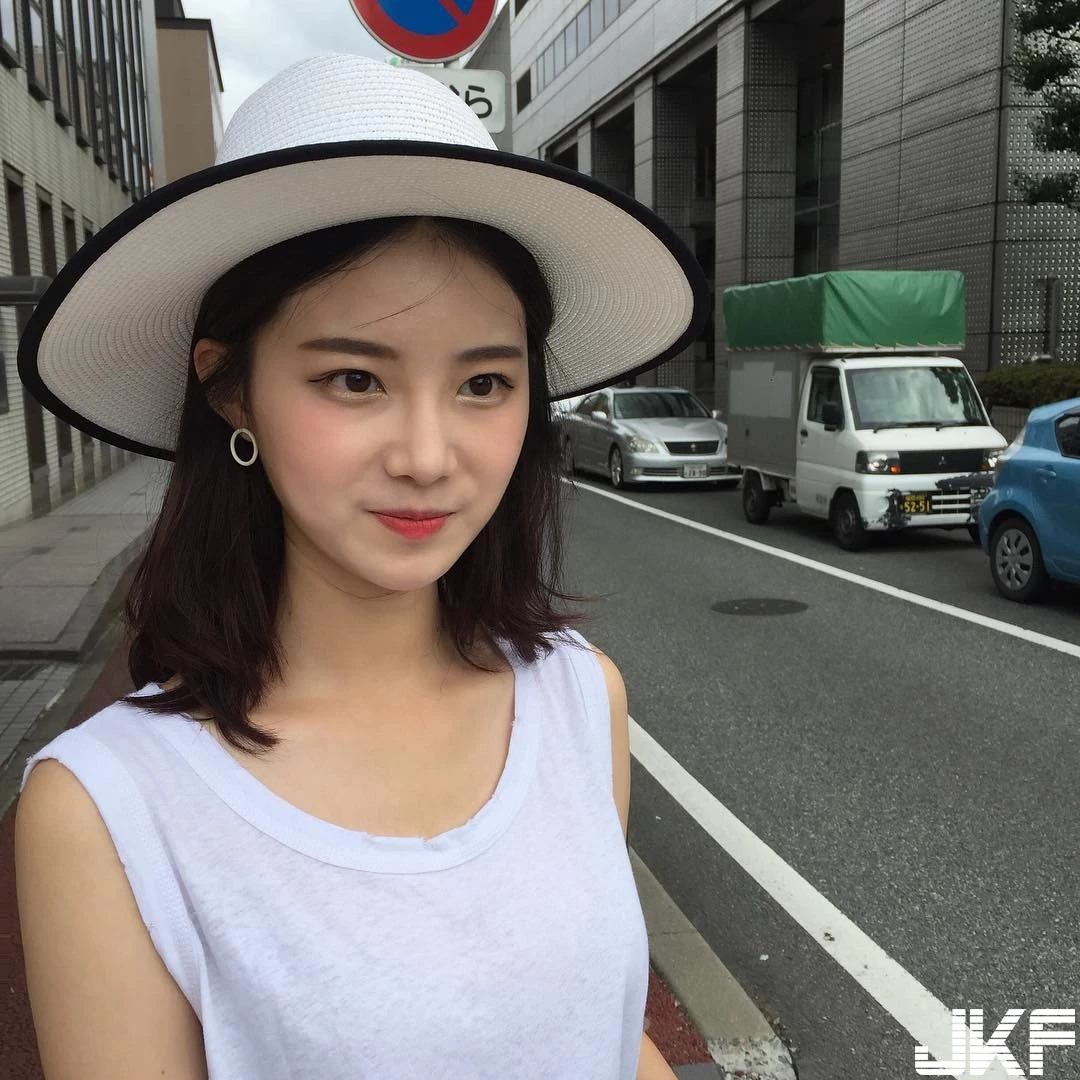 7253080.webp