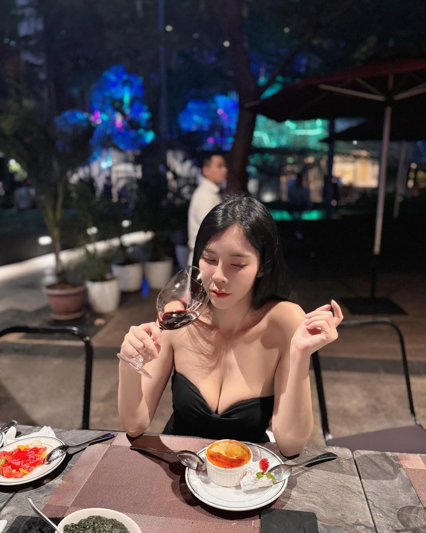 31701827.webp