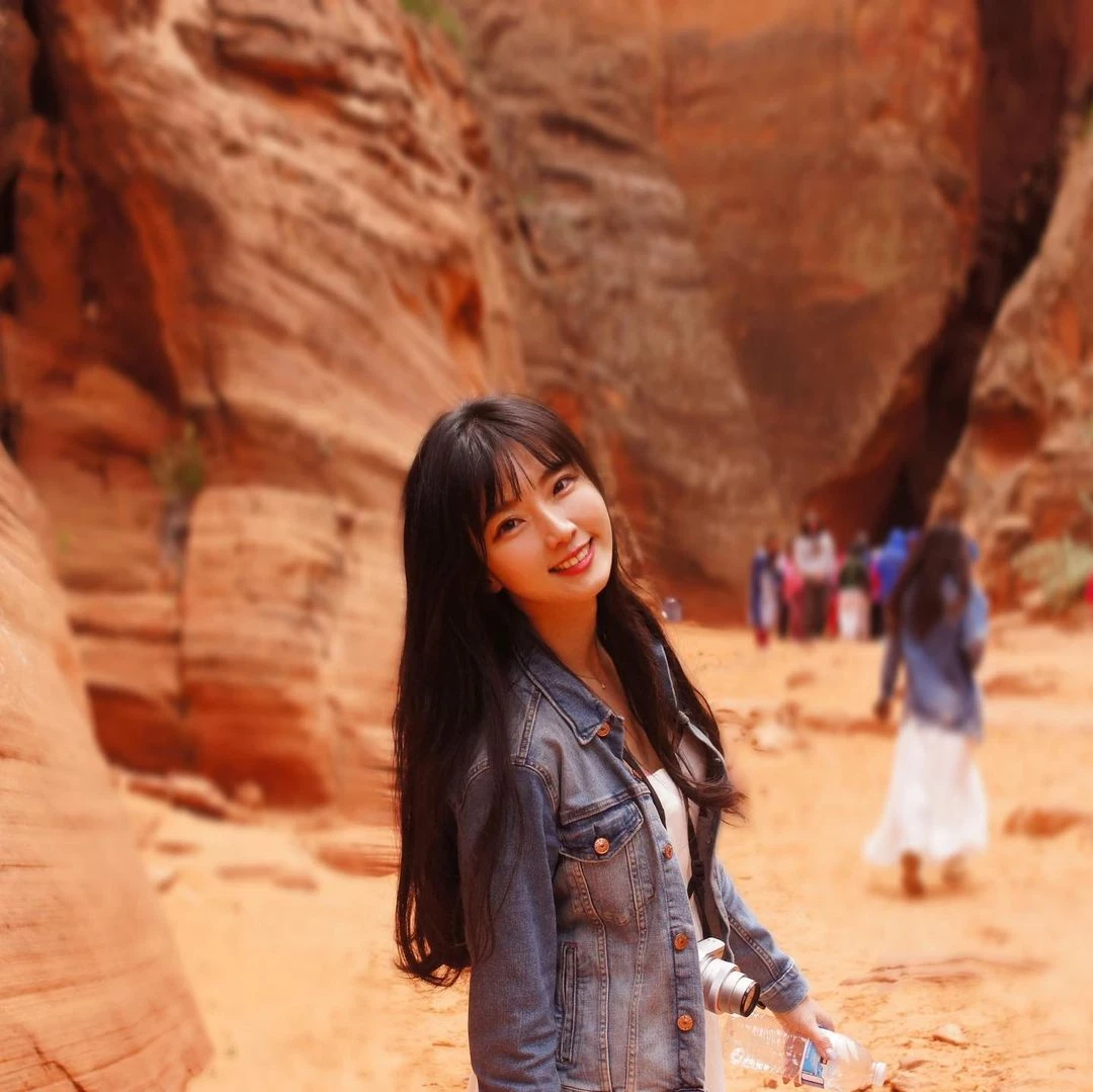 18404387.webp