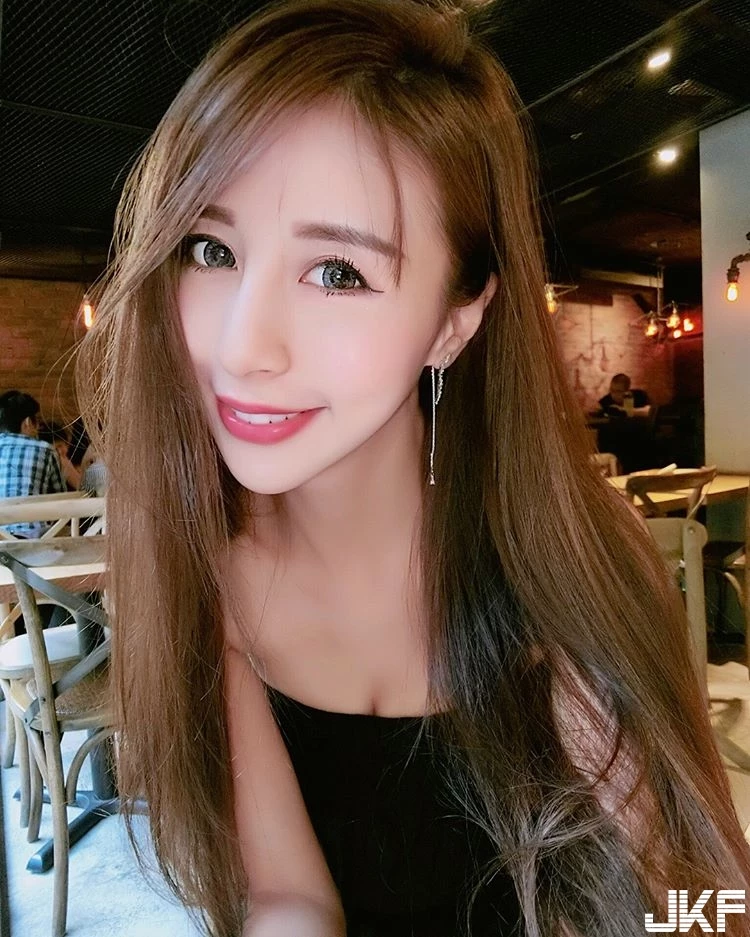 4982955.webp