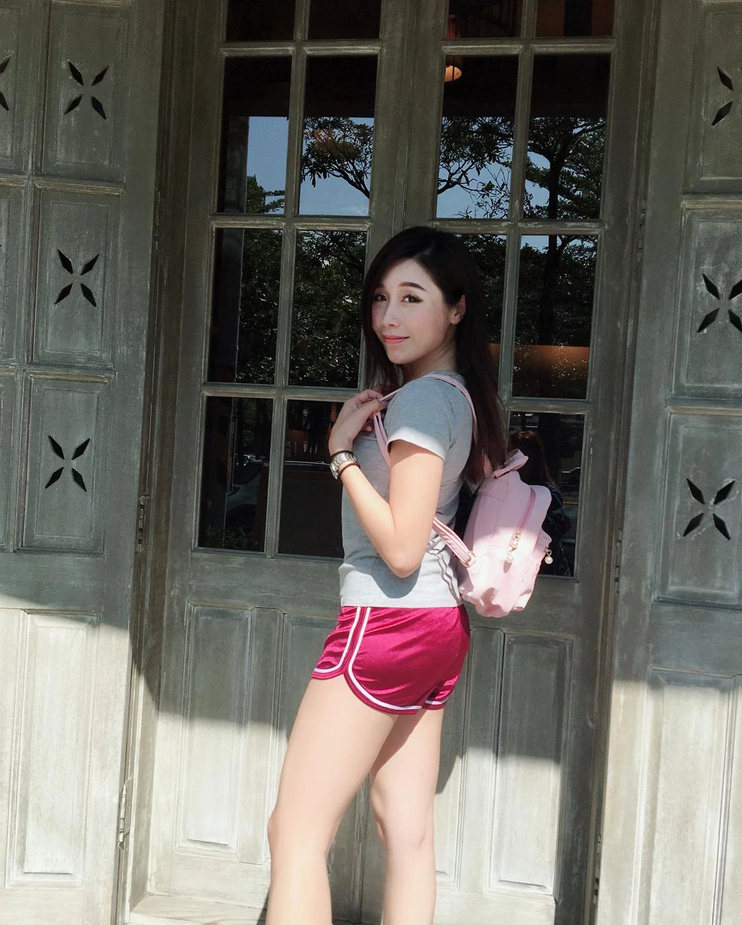 4275691.webp