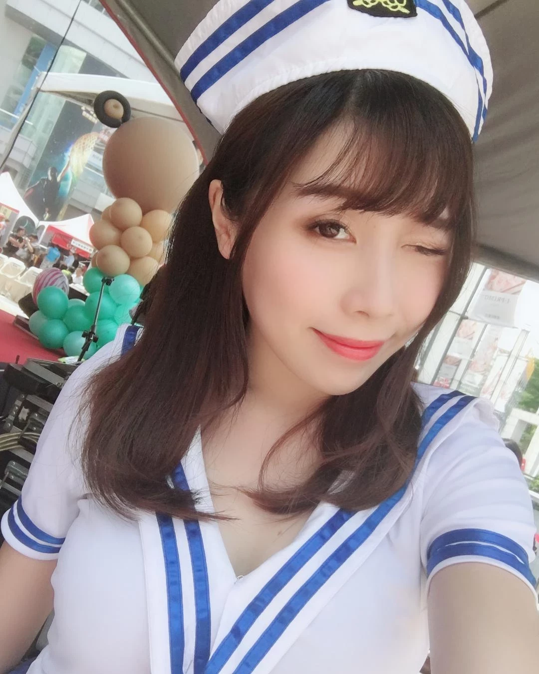 4275695.webp