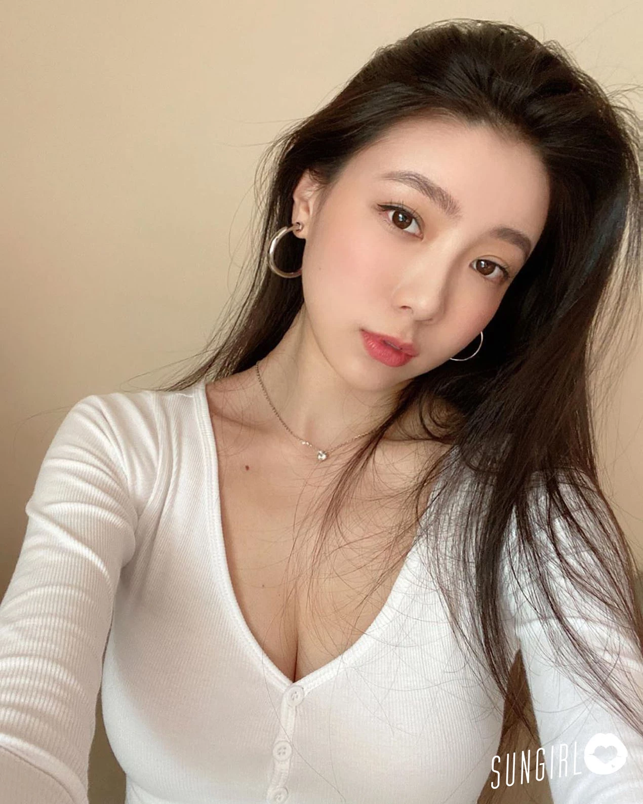 3922063.webp