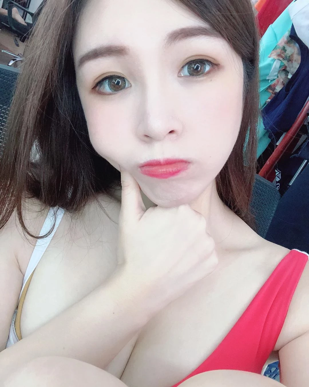 3922458.webp