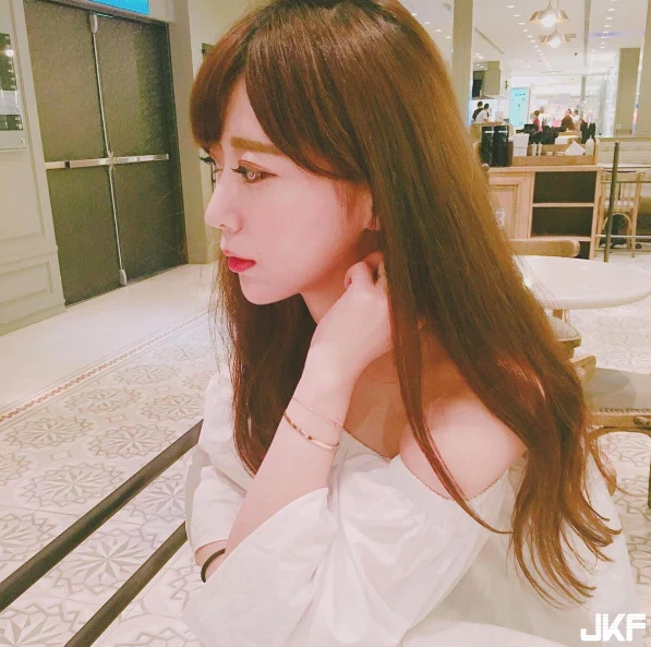 16866031.webp