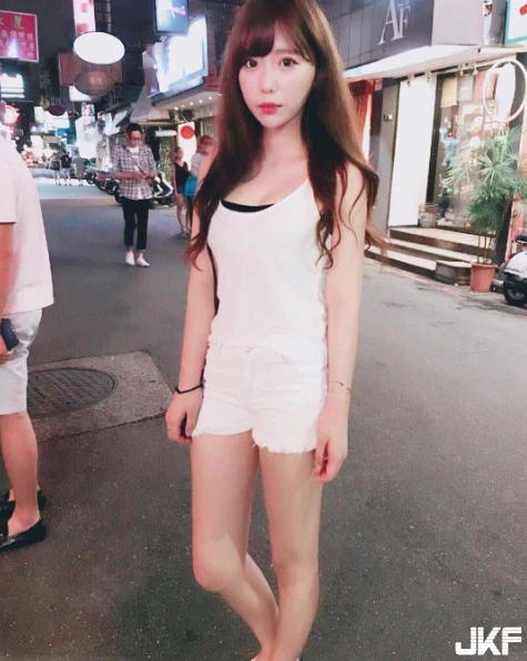16866032.webp