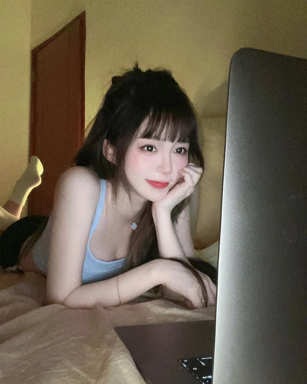 28118191.webp