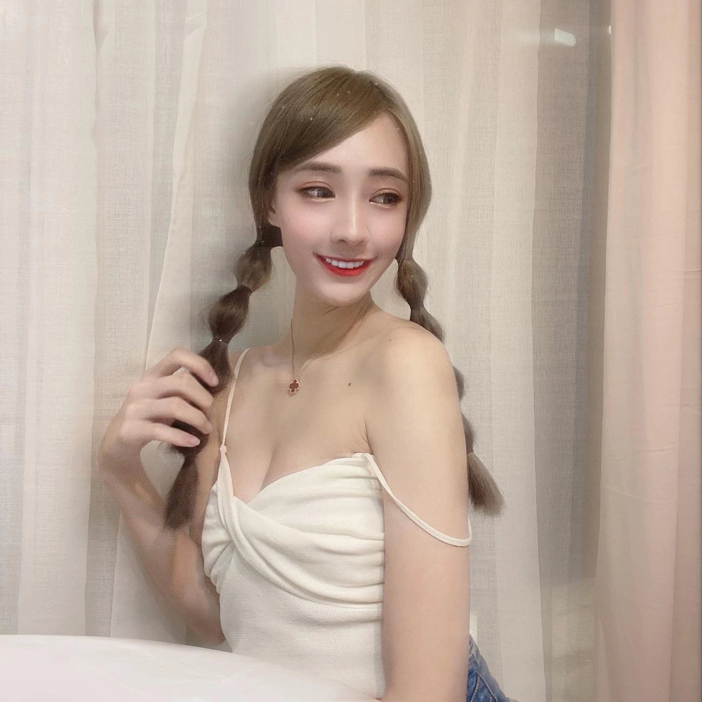 19724855.webp