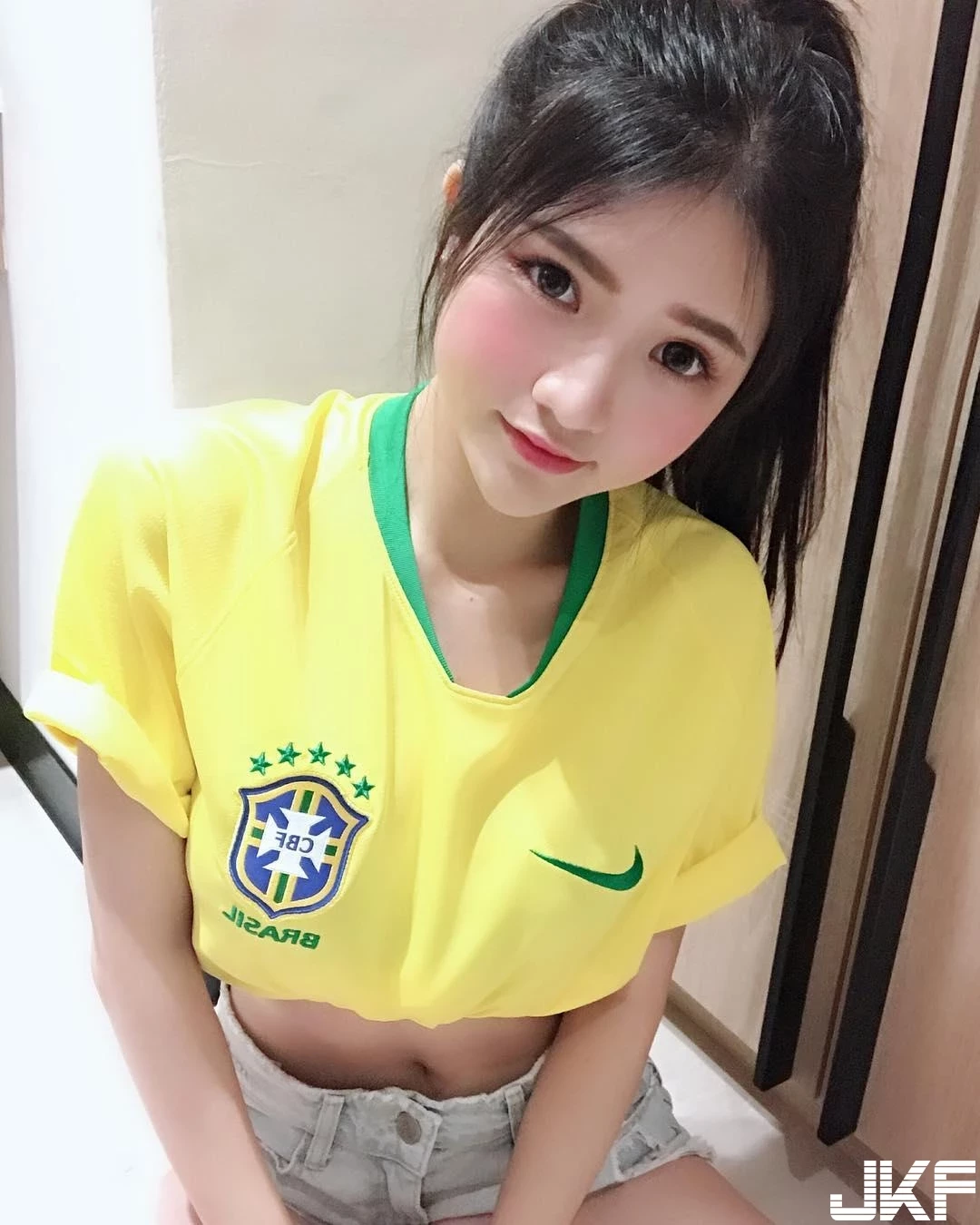 4573198.webp