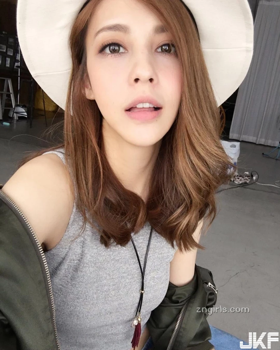 7267957.webp