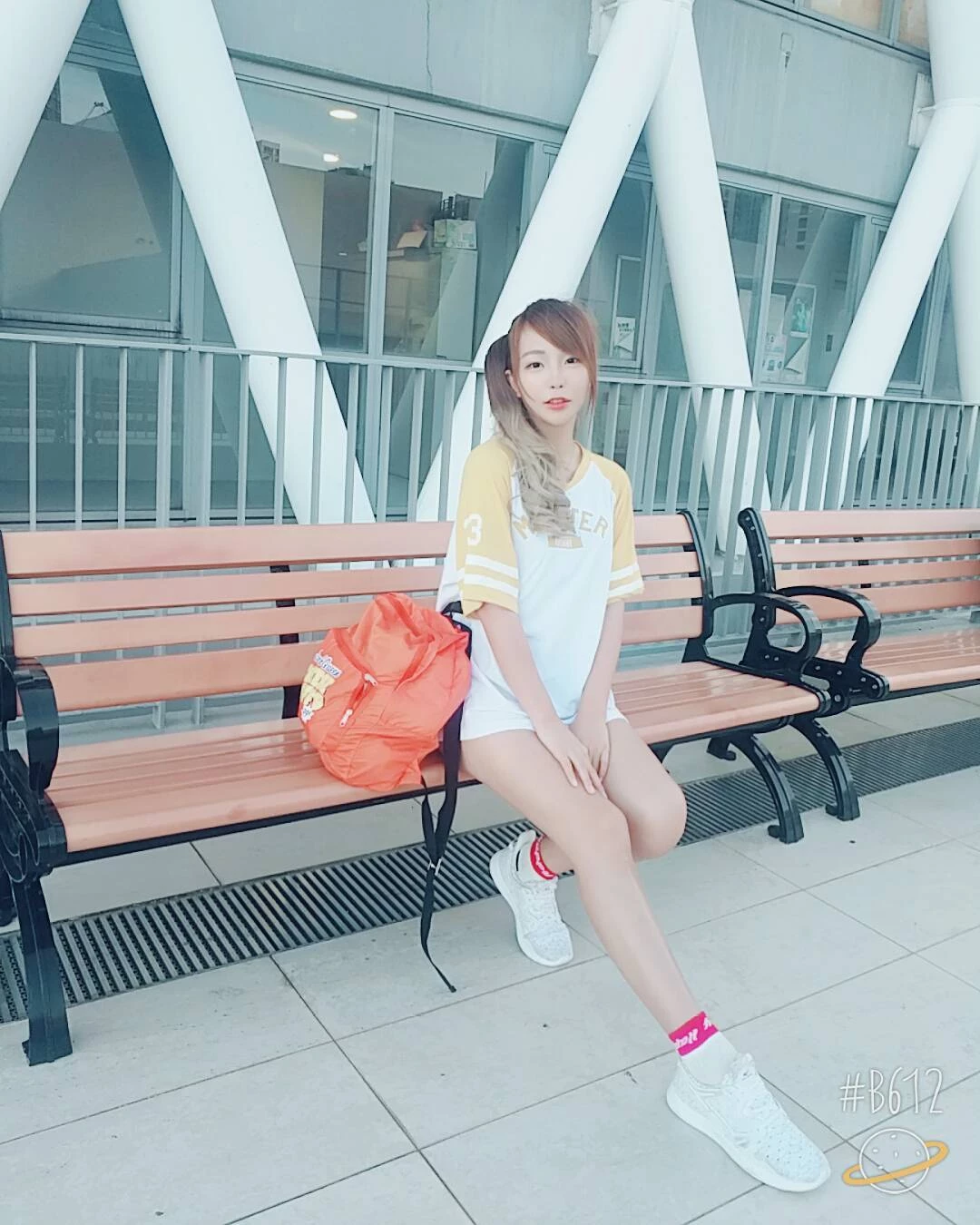 4360550.webp