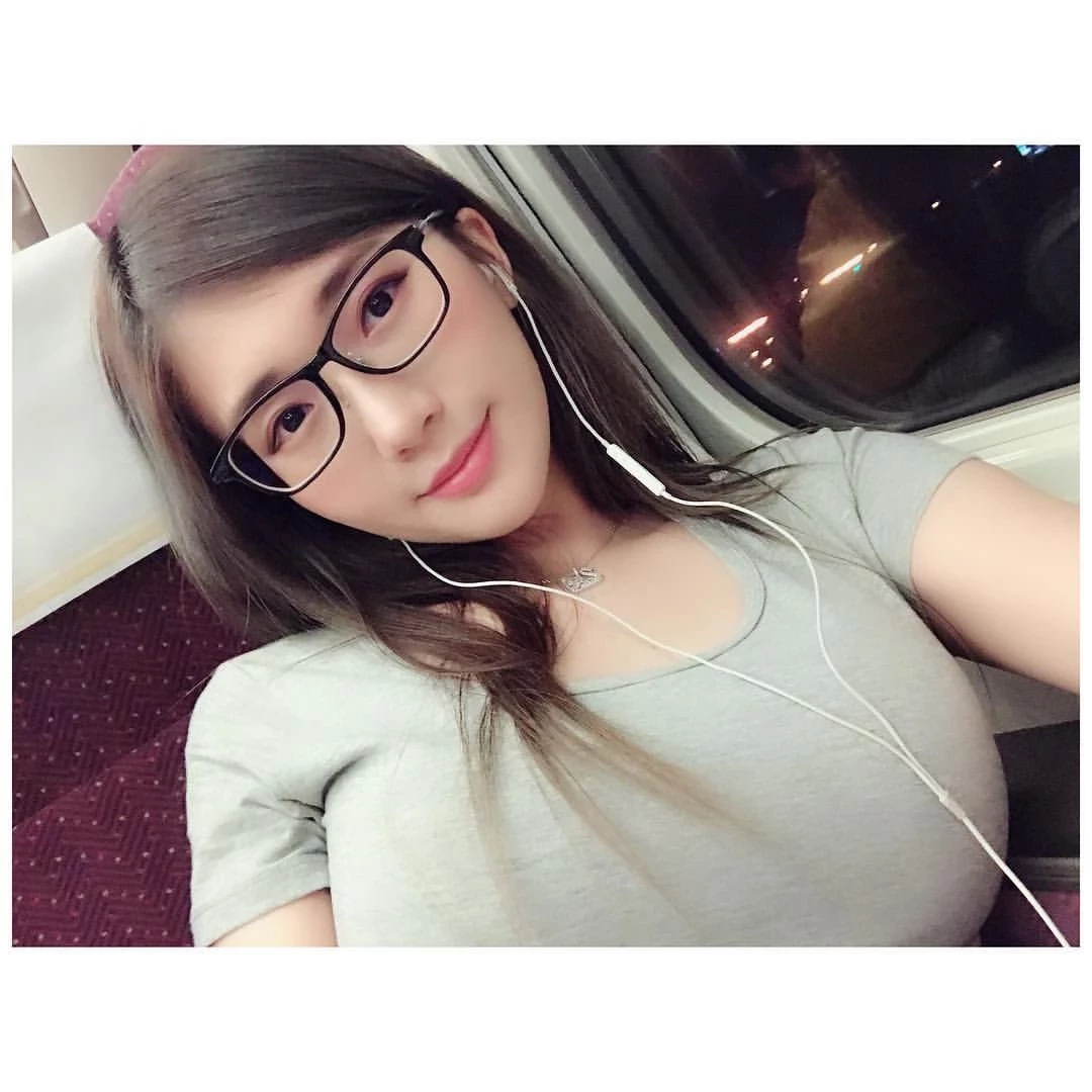 4787100.webp