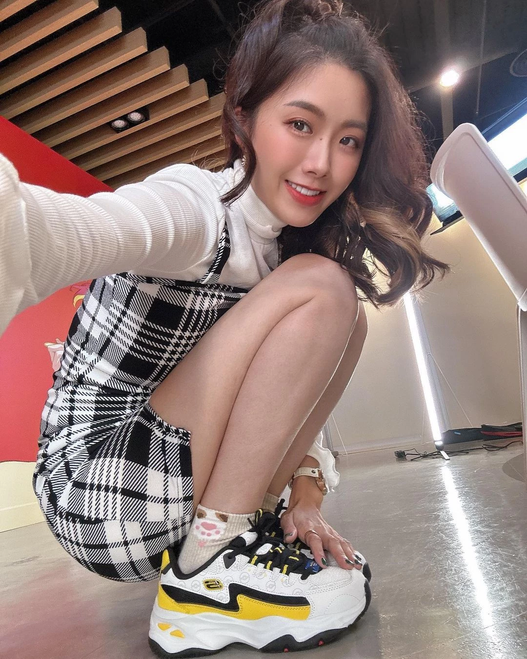 24318797.webp