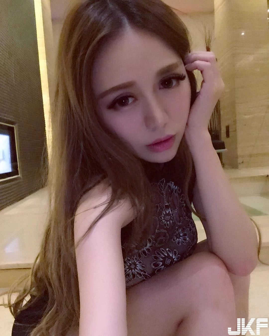5022300.webp