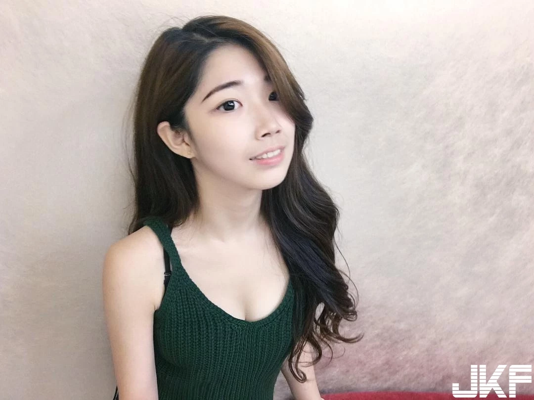 4879357.webp